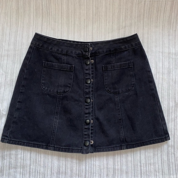 Cute Brandy Melville Gray Denim Front Button Skirt - Sz 27 Womens - Picture 1 of 8